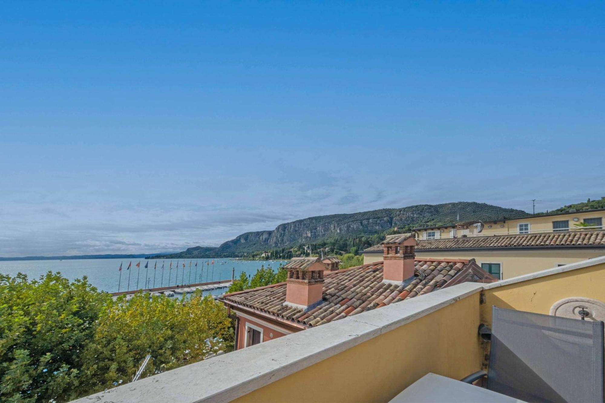 Apartmentsgarda - Baia Del Garda 5 Eksteriør billede