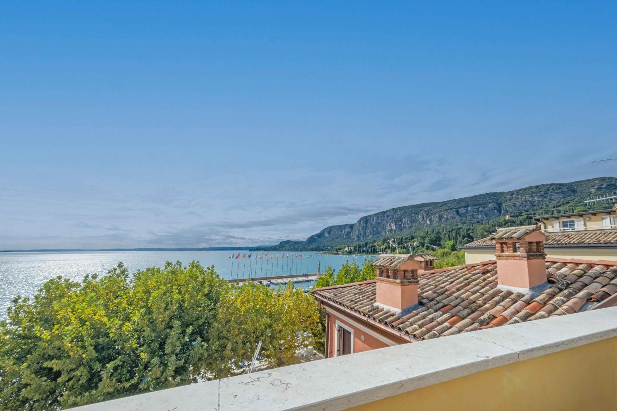 Apartmentsgarda - Baia Del Garda 5 Eksteriør billede