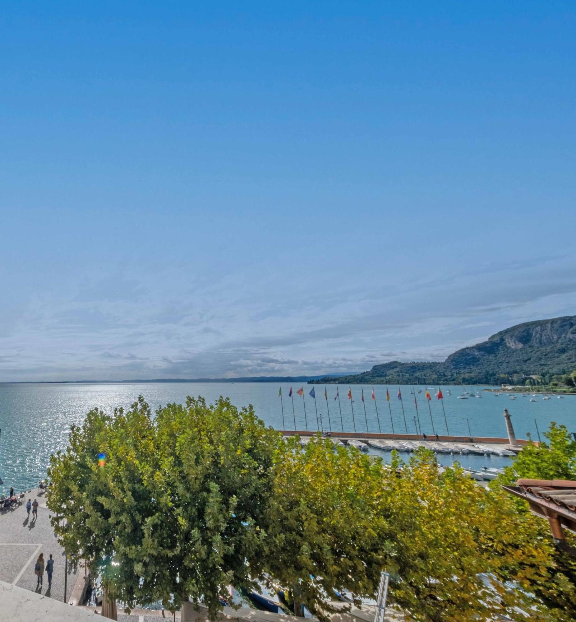 Apartmentsgarda - Baia Del Garda 5 Eksteriør billede